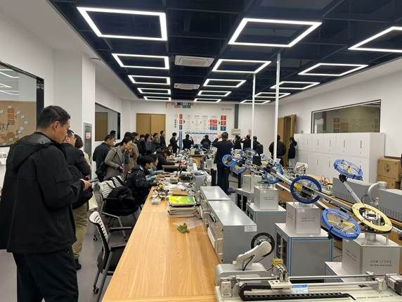 bed9ecb82935d8bbdb7f328b5c7cac54